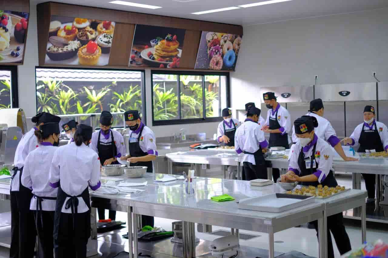 politeknik internasional bali - sekolah kuliner di bali